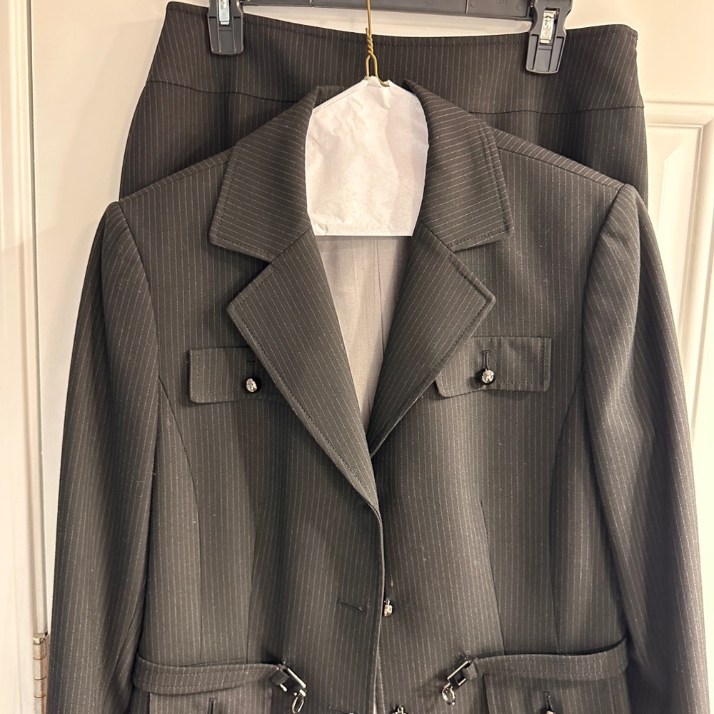 Tahari Two Piece Suit